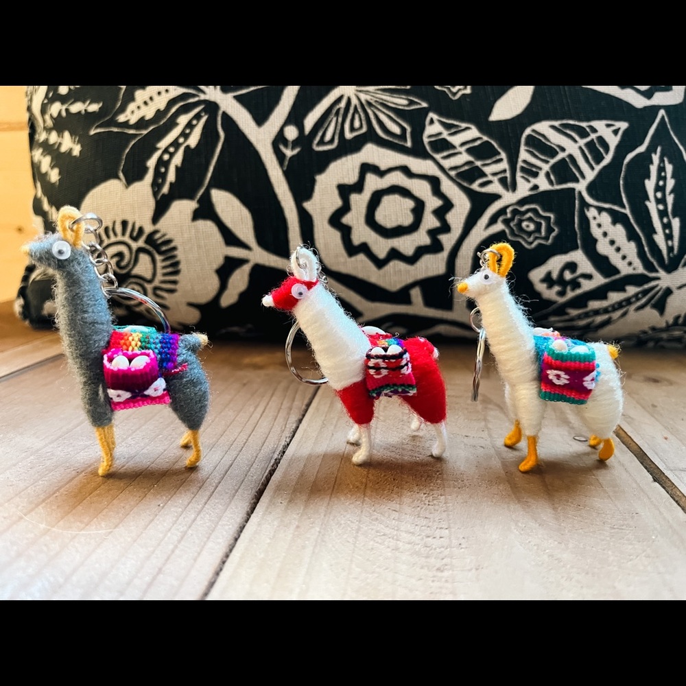 🌺cute llama keychains $12 for all